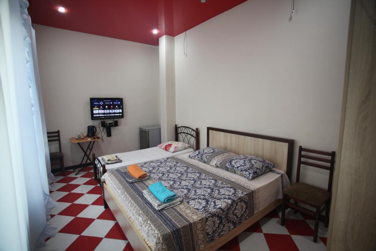 John'S Hotel Sukhumi Ngoại thất bức ảnh