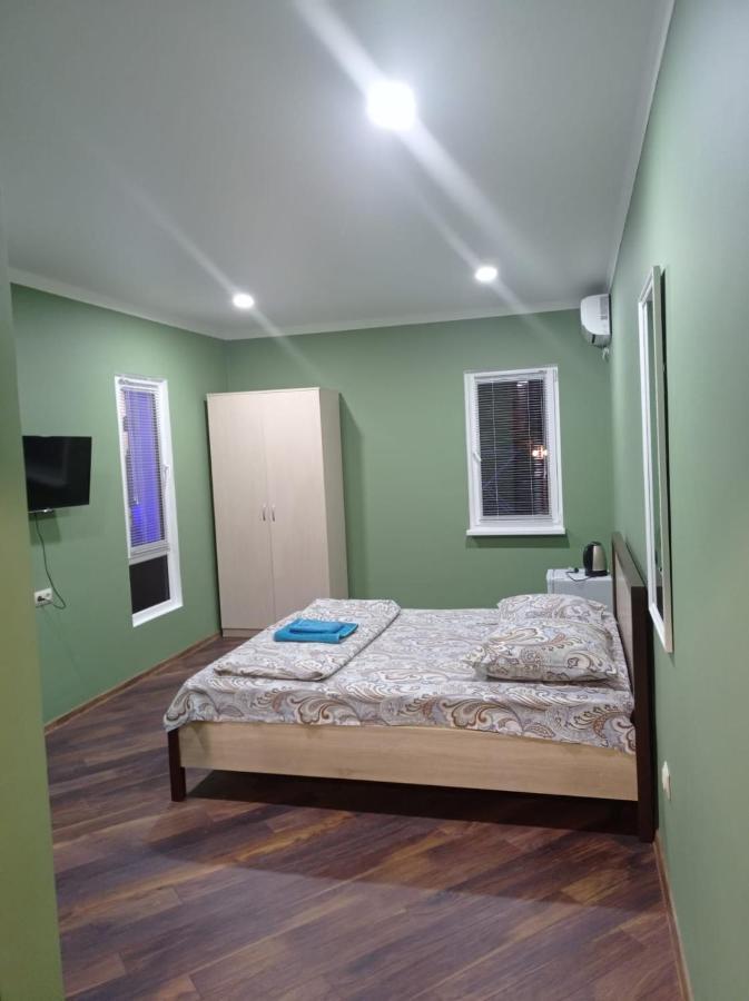 John'S Hotel Sukhumi Ngoại thất bức ảnh