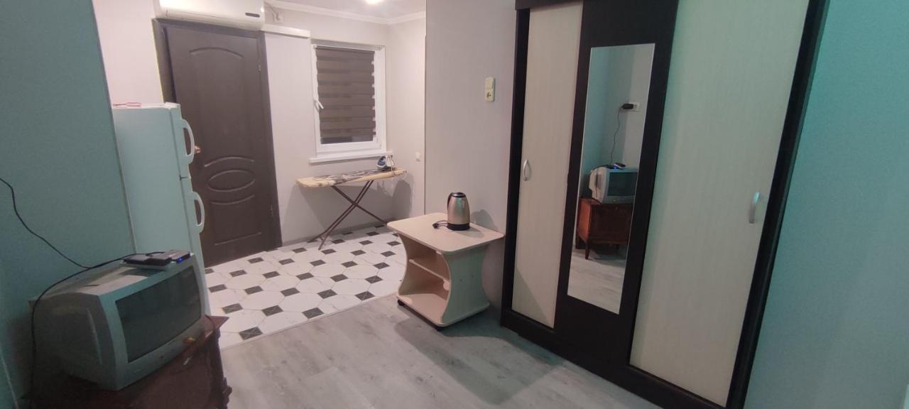 John'S Hotel Sukhumi Ngoại thất bức ảnh